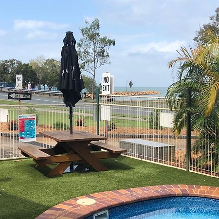 Bribie Waterways Motel Bongaree Extérieur photo