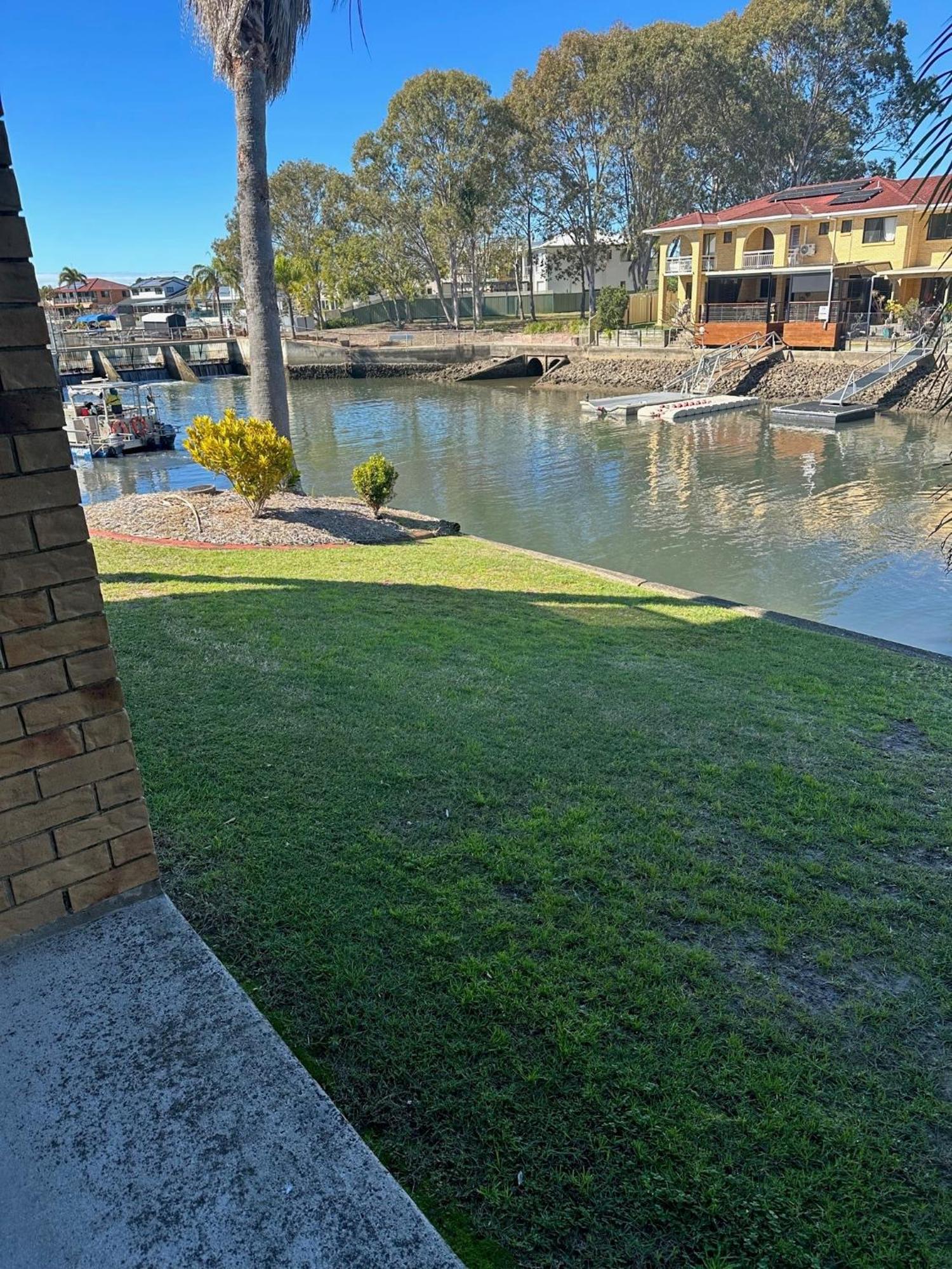 Bribie Waterways Motel Bongaree Extérieur photo
