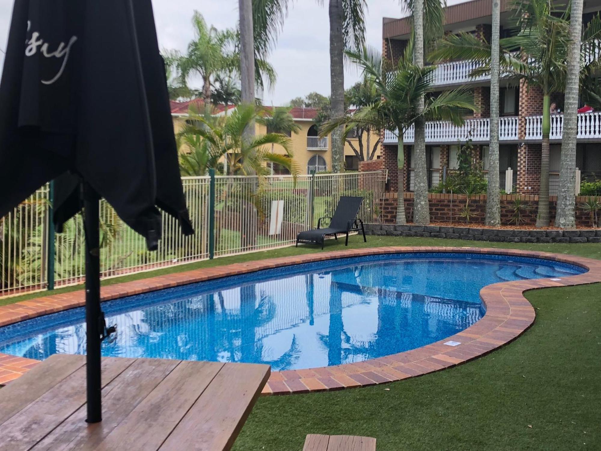 Bribie Waterways Motel Bongaree Extérieur photo