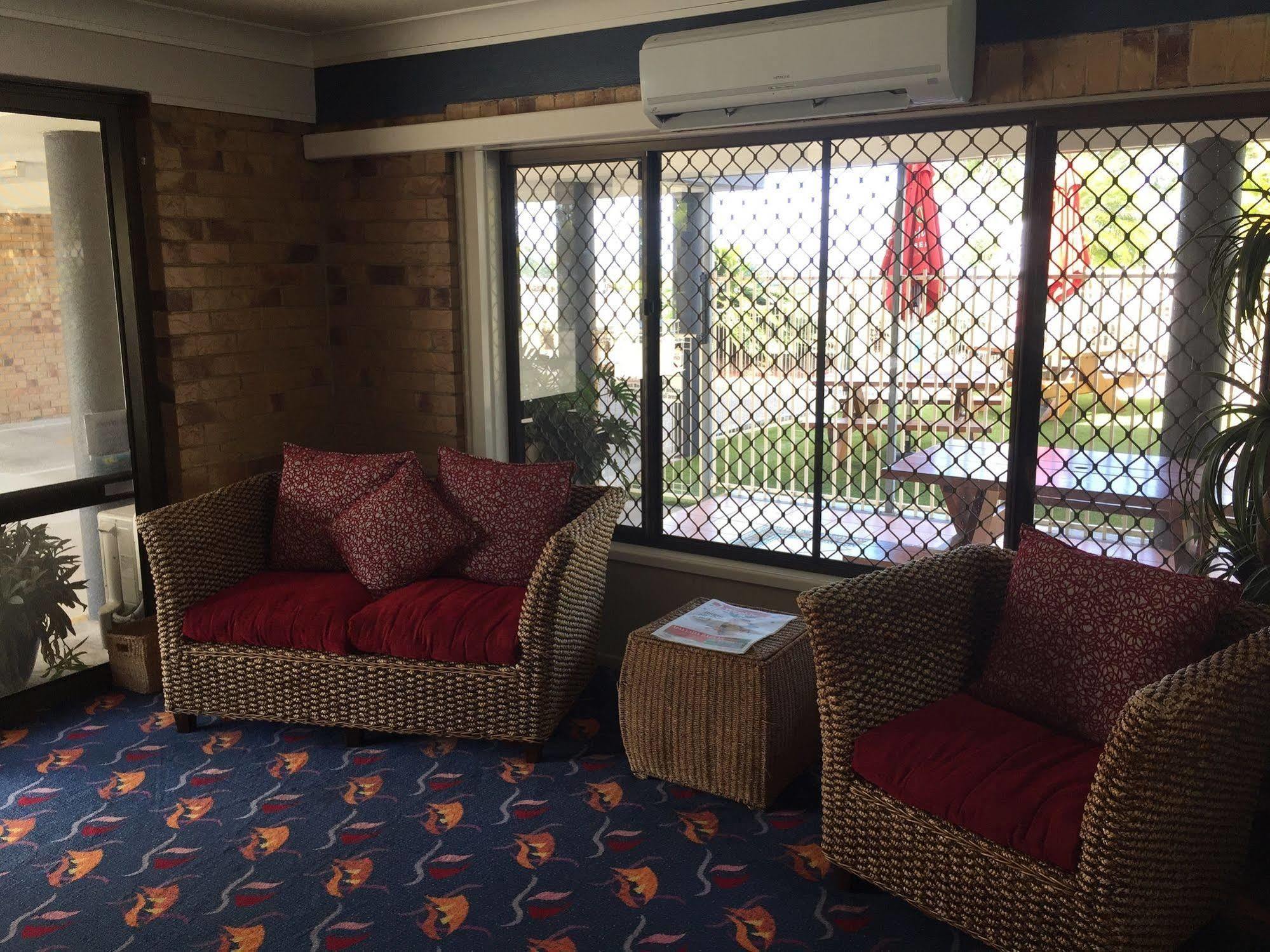 Bribie Waterways Motel Bongaree Extérieur photo