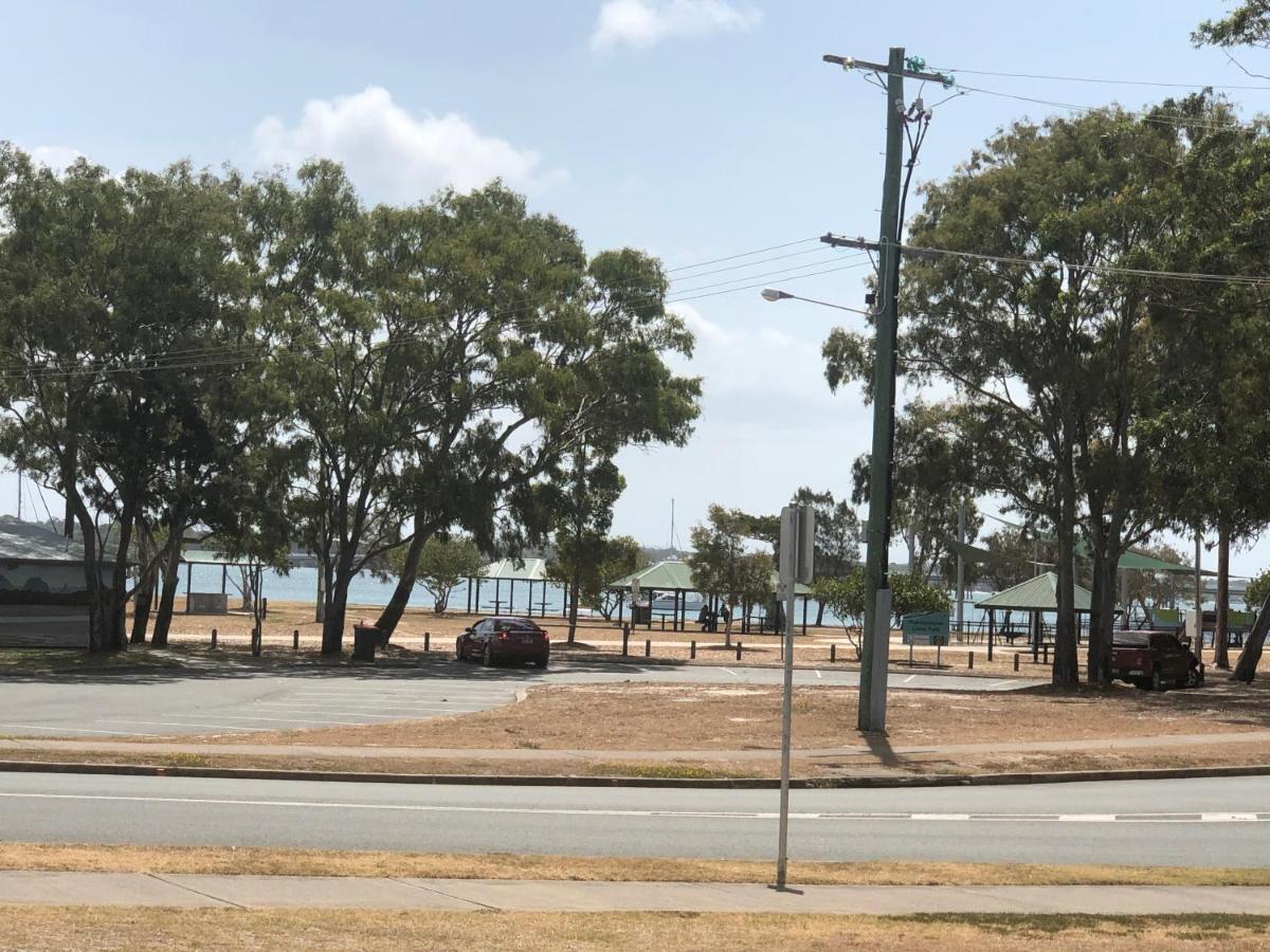 Bribie Waterways Motel Bongaree Extérieur photo